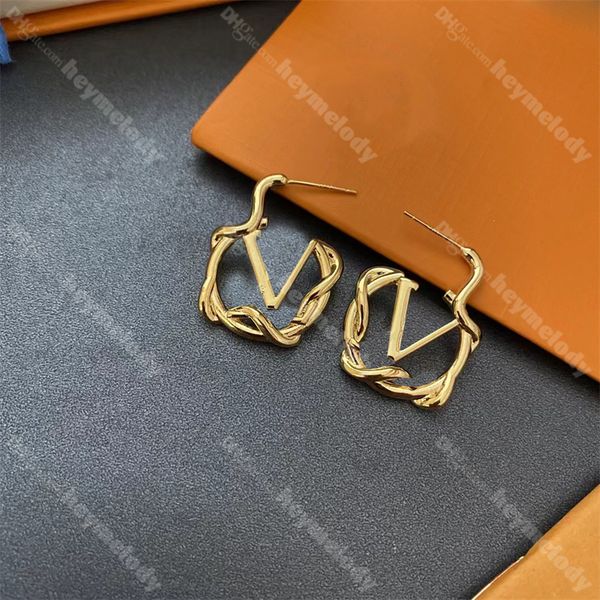 trendy twists letter studs women vine gold hoop earrings big circle ear stud party jewelry accessories, Golden;silver
trendy twists letter studs women vine gold hoop earrings big circle ear stud party jewelry accessories, Golden;silver
