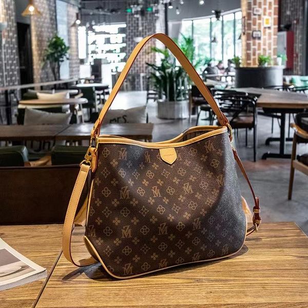designer handbag shoulder bag ladies messenger bag fashion classic wallet clutch soft leather
designer handbag shoulder bag ladies messenger bag fashion classic wallet clutch soft leather