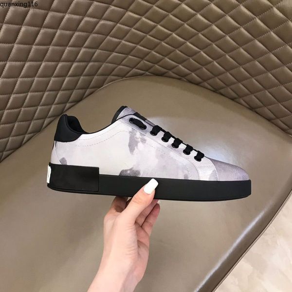 2023 sneaker designer shoes plaid pattern mens platform classic suede leather sports skateboarding shoe womens sneakers trainers, Red;white
2023 sneaker designer shoes plaid pattern mens platform classic suede leather sports skateboarding shoe womens sneakers trainers, Red;white
