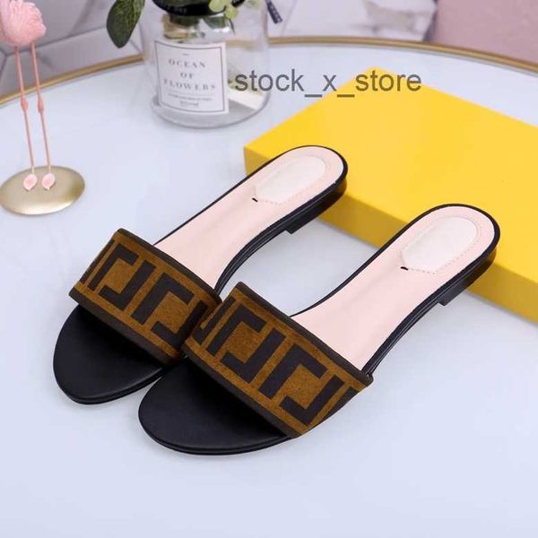 summer luxury g sandals designer women flip flops slipper fashion genuine leather slides metal chain ladies casual shoes, Black
summer luxury g sandals designer women flip flops slipper fashion genuine leather slides metal chain ladies casual shoes, Black