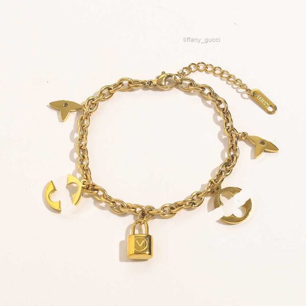 popular luxury brand four leaf grass chain bracelets fashion design 18k gold-plated bracelet senior accessories lovers women love stainless, Black
popular luxury brand four leaf grass chain bracelets fashion design 18k gold-plated bracelet senior accessories lovers women love stainless, Black