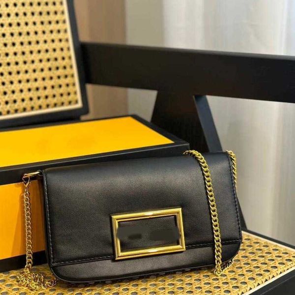 shoulder bags leather square wallet clutch strap fashion single letter print messengers purses 220712
shoulder bags leather square wallet clutch strap fashion single letter print messengers purses 220712