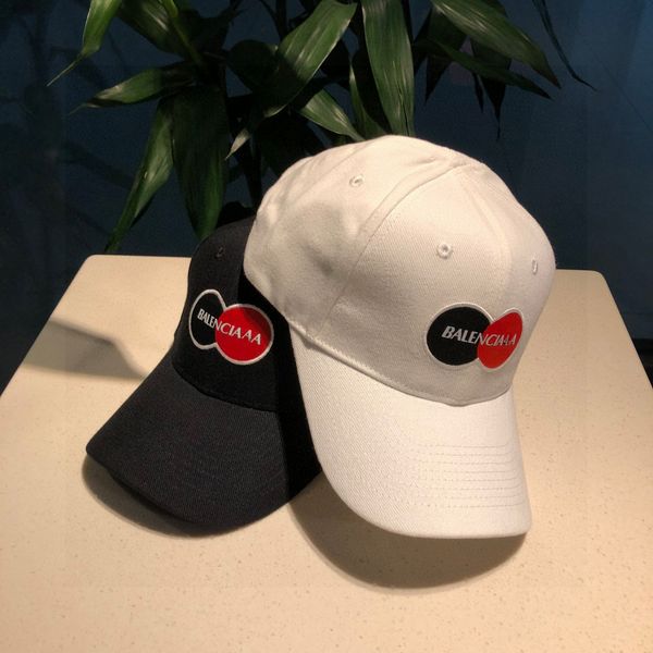 couples spring summer sunshade designer ball caps women holiday sports letter embroidery black and white 2 colors casquette, Blue;gray
couples spring summer sunshade designer ball caps women holiday sports letter embroidery black and white 2 colors casquette, Blue;gray