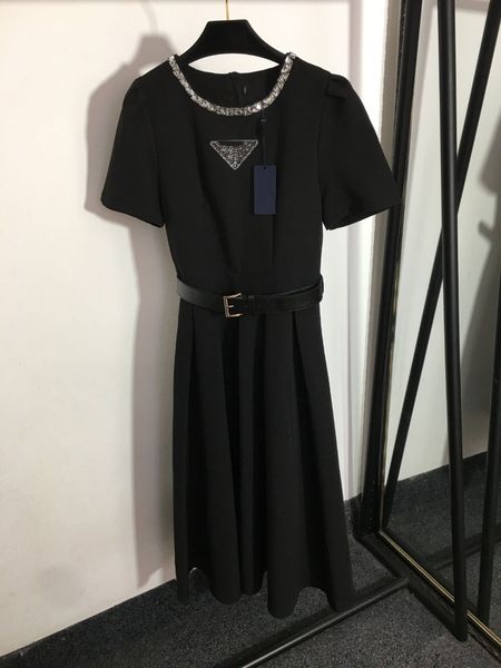 300 2023 runway dress spring summer dress brand same style empire black white beads short sleeve polyester striped womens dress fashion meiy
300 2023 runway dress spring summer dress brand same style empire black white beads short sleeve polyester striped womens dress fashion meiy
