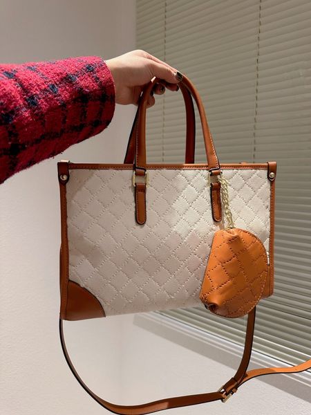 2023 women's shoulder bag designer embossed mother child bag handbag large capacity shopping bag
2023 women's shoulder bag designer embossed mother child bag handbag large capacity shopping bag