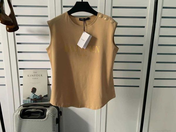 designer luxury coats spring and summer new bal sleeveless shoulder gold button vest arc hem tshirt women classic letter printutyx, Black;white
designer luxury coats spring and summer new bal sleeveless shoulder gold button vest arc hem tshirt women classic letter printutyx, Black;white