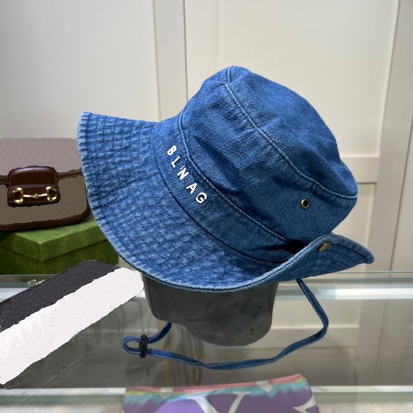 new 2023 fashion bucket women men baseball caps designer black white buckets hats patchwork autumn winter mens womens hats, Blue;gray
new 2023 fashion bucket women men baseball caps designer black white buckets hats patchwork autumn winter mens womens hats, Blue;gray
