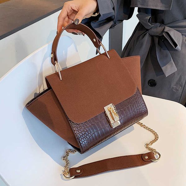 spring and summer new frosted women's small bag chain messenger bag portable simple wing women's bag
spring and summer new frosted women's small bag chain messenger bag portable simple wing women's bag
