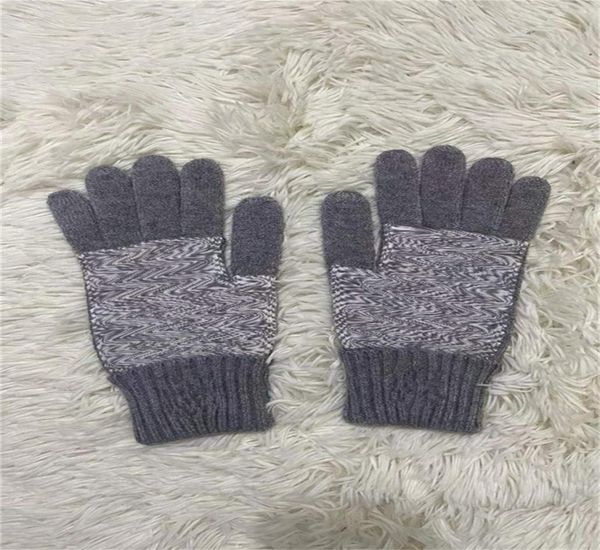 2022 luxury brand hat scarf glove sets women men designer scarves cap gloves winter outdoor ski warm beanies set box fashio2914059, Blue;gray
2022 luxury brand hat scarf glove sets women men designer scarves cap gloves winter outdoor ski warm beanies set box fashio2914059, Blue;gray