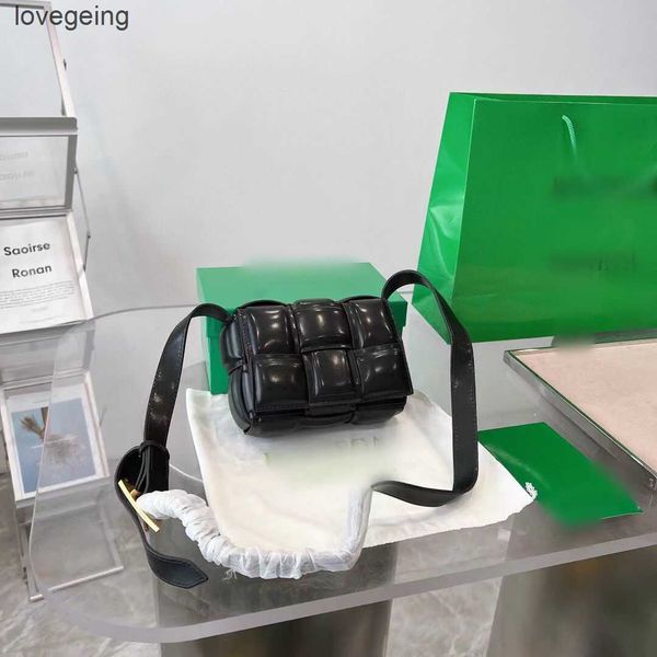 2023 bottegas bag venetas bags cassette handbag woven tofu mini fashion wallet crossbody strap handbags purse
2023 bottegas bag venetas bags cassette handbag woven tofu mini fashion wallet crossbody strap handbags purse