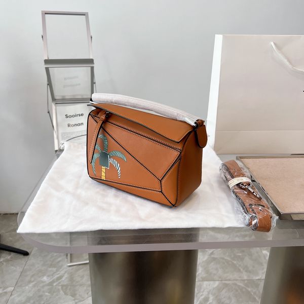 handbag lowe puzzle designer bag women single shoulder fashion bags leather geometric portable diagonal cross bags luxury woman tote handbag
handbag lowe puzzle designer bag women single shoulder fashion bags leather geometric portable diagonal cross bags luxury woman tote handbag