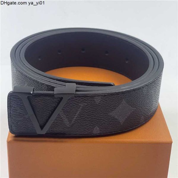 belt fashion designer luxury plaid presbyopia striped leather men's and women's belts 3.8cm wide with aaa, Black;brown
belt fashion designer luxury plaid presbyopia striped leather men's and women's belts 3.8cm wide with aaa, Black;brown