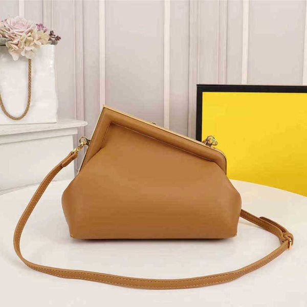 shoulder bags tote luxury design bag, first new ladies fashion party clutch, multi-color, clip bag. cloud wallet, gift 1122
shoulder bags tote luxury design bag, first new ladies fashion party clutch, multi-color, clip bag. cloud wallet, gift 1122