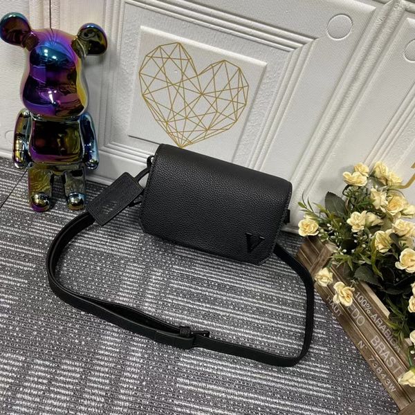 fashion designers women handbags shoulder bags luxurys lady crossbody highs quality classic flowers leather messenger totes double zip poche
fashion designers women handbags shoulder bags luxurys lady crossbody highs quality classic flowers leather messenger totes double zip poche