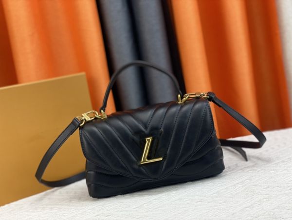 l designer luxury womens bag m21797 m21720 hold me handbag single shoulder bag new wave messenger bag solid color leather purse high tier qu
l designer luxury womens bag m21797 m21720 hold me handbag single shoulder bag new wave messenger bag solid color leather purse high tier qu