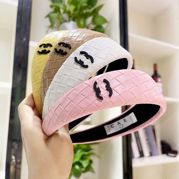 luxury barrettes designer women braided leather vintage hairpin brand classic simple retro style headband summer leisure hairclips fashion h
luxury barrettes designer women braided leather vintage hairpin brand classic simple retro style headband summer leisure hairclips fashion h