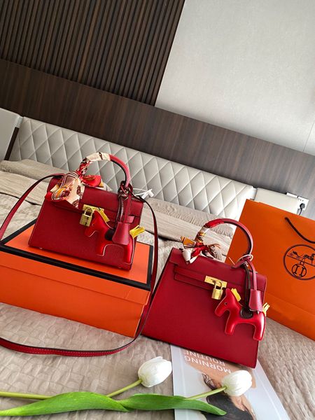 bags summer women purse luxury handbags 2023 new fashion casual small square messenger bags unique designer shoulder bag
bags summer women purse luxury handbags 2023 new fashion casual small square messenger bags unique designer shoulder bag