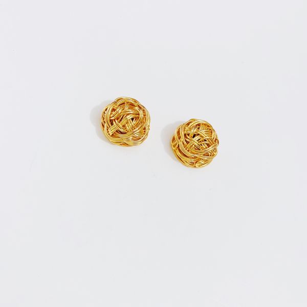designed stud earrings trendy ball of gold texture string twisted string design gold studs for women, Golden;silver
designed stud earrings trendy ball of gold texture string twisted string design gold studs for women, Golden;silver