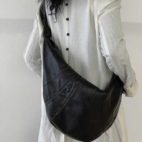 small crowd design oxhorn eulogy bag for women 2023 new fashion french style slouchy style single shoulder diagonal cross bag for men and wo
small crowd design oxhorn eulogy bag for women 2023 new fashion french style slouchy style single shoulder diagonal cross bag for men and wo