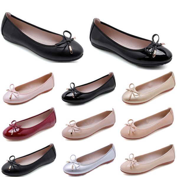 new slippers single shoes women new large women's shoes chicken rolls shoes doudou shoes women, Black
new slippers single shoes women new large women's shoes chicken rolls shoes doudou shoes women, Black