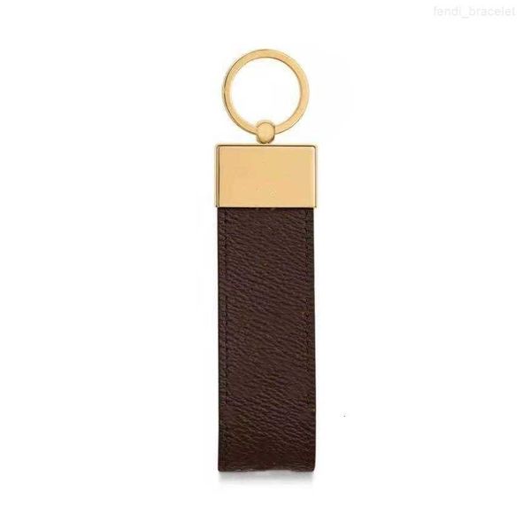 2021 keychain brand designer key chain mens luxury car keyring womens buckle keychains handmade leather men women bags pendant accessories, Slivery;golden
2021 keychain brand designer key chain mens luxury car keyring womens buckle keychains handmade leather men women bags pendant accessories, Slivery;golden