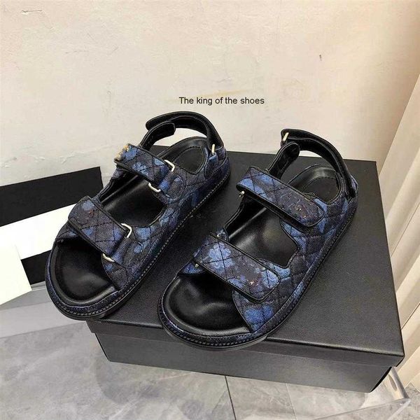 22ss white black 22c leather mules slides strap flats printed dad sandals hook and loop beach shoes imported sheepskin lining size232l
22ss white black 22c leather mules slides strap flats printed dad sandals hook and loop beach shoes imported sheepskin lining size232l