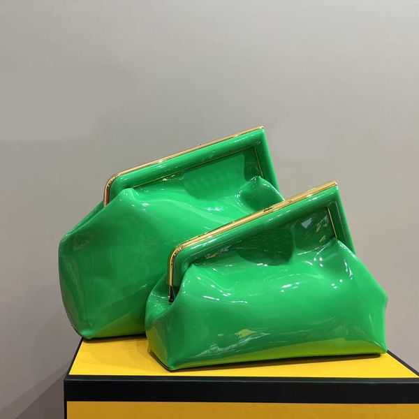 designer bags women clip clutch luxurys handbags crossbody bags candy color womens designer bag patent leather shoulder purses 230301
designer bags women clip clutch luxurys handbags crossbody bags candy color womens designer bag patent leather shoulder purses 230301