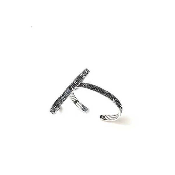 2023 designer new jewelry s925 silver double letter bracelet with stripe pattern for old ring opening for men and women, Black
2023 designer new jewelry s925 silver double letter bracelet with stripe pattern for old ring opening for men and women, Black