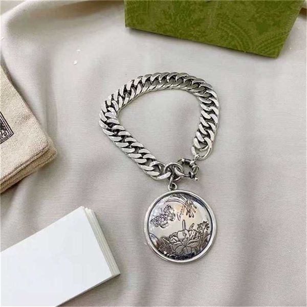 2023 designer new fashion jewelry gujia 925 silver used flora butterfly pendant bracelet, Black
2023 designer new fashion jewelry gujia 925 silver used flora butterfly pendant bracelet, Black