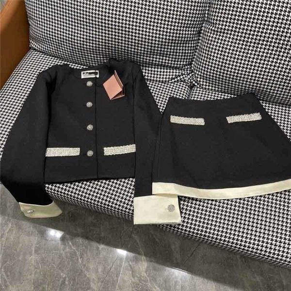 women's tracksuits designer early spring new light luxury french single breasted runway style contrast pocket beaded diamond round neck, Gray
women's tracksuits designer early spring new light luxury french single breasted runway style contrast pocket beaded diamond round neck, Gray