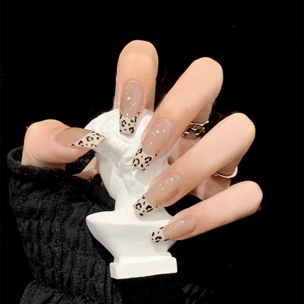 false nails c426 french leopard pattern wearing finished enhancement sheet t shaped wind mesh red patch 230318, Red;gold
false nails c426 french leopard pattern wearing finished enhancement sheet t shaped wind mesh red patch 230318, Red;gold