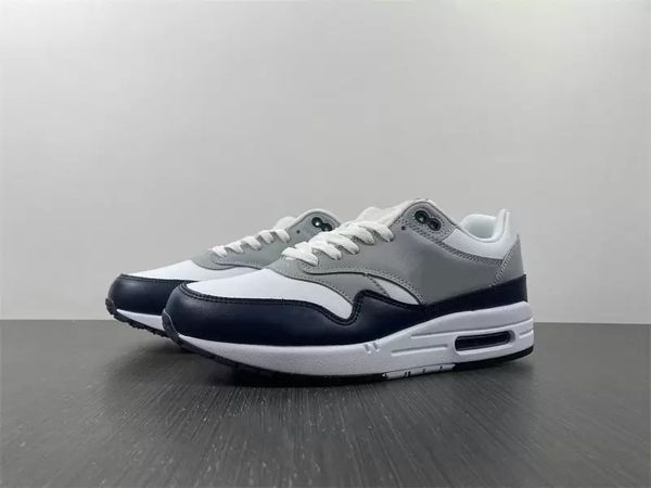 am 1 basketball shoes lv8 white obsidian wolf grey black designer outdoor sneaker sports with original box
am 1 basketball shoes lv8 white obsidian wolf grey black designer outdoor sneaker sports with original box