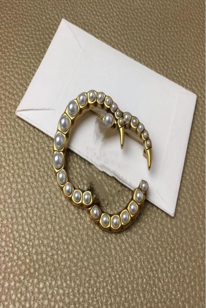 european and american letter brooch rhinestone pearl super flash temperament coat cardigan accessories female fast7669039, Gray
european and american letter brooch rhinestone pearl super flash temperament coat cardigan accessories female fast7669039, Gray