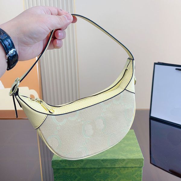 brand designer shoulder bag genuine leather vintage mini underarm bag fashion letter pattern half moon macaron handbag
brand designer shoulder bag genuine leather vintage mini underarm bag fashion letter pattern half moon macaron handbag