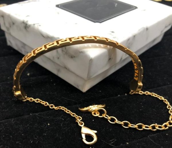 luxury brand designer bangles retro big bracelet for woman men vintage 18k fashion official reproductions brass gold 6145592, Black
luxury brand designer bangles retro big bracelet for woman men vintage 18k fashion official reproductions brass gold 6145592, Black