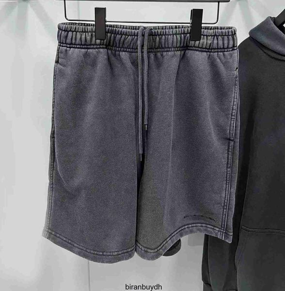 luxury men's shorts summer designer women's pants simple elegant loose jeans fabric trendy high street casual quality, White;black
luxury men's shorts summer designer women's pants simple elegant loose jeans fabric trendy high street casual quality, White;black