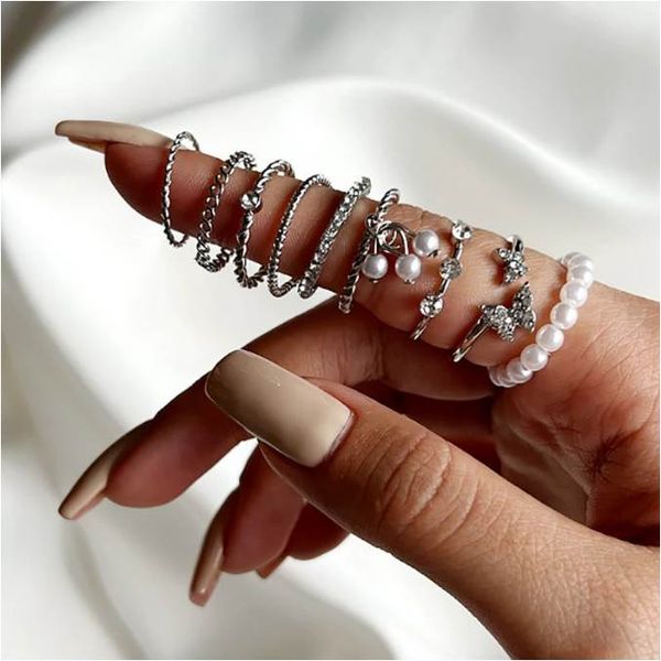 fashion hollow butterfly ring set 9pcs elegant vintage crystal women finger cute pearl jewelry wedding party gift, Golden;silver
fashion hollow butterfly ring set 9pcs elegant vintage crystal women finger cute pearl jewelry wedding party gift, Golden;silver