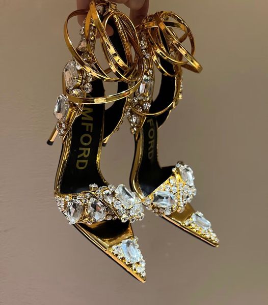 summer brand women tomsford sandals shoes mirror leather crystal stones pointy jewel ankle-tie high heels party evening dress luxury pumps e, Black
summer brand women tomsford sandals shoes mirror leather crystal stones pointy jewel ankle-tie high heels party evening dress luxury pumps e, Black