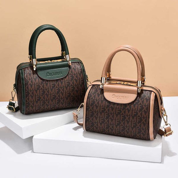simple bag texture women's large capacity handbag women's new fashion one shoulder crossbody bag
simple bag texture women's large capacity handbag women's new fashion one shoulder crossbody bag
