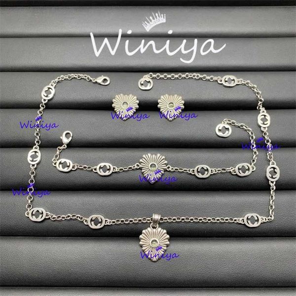 2023 designer new g family suit/gujia new letter simple necklace bracelet earrings feminine jewelry, Silver
2023 designer new g family suit/gujia new letter simple necklace bracelet earrings feminine jewelry, Silver