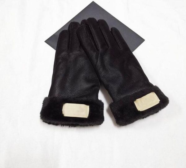 european and american designer brand windproof leather gloves lady touch screen rex rabbit fur mouth winter heat preservation wind7318314, Blue;gray
european and american designer brand windproof leather gloves lady touch screen rex rabbit fur mouth winter heat preservation wind7318314, Blue;gray