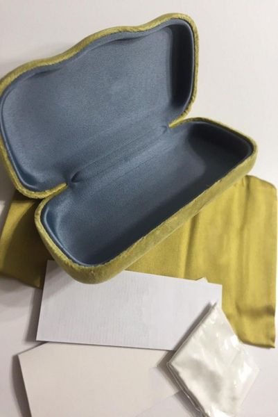 2020new glasses original boxes case sunglasses eyeglasses bag and case optical hard brown case7285688
2020new glasses original boxes case sunglasses eyeglasses bag and case optical hard brown case7285688