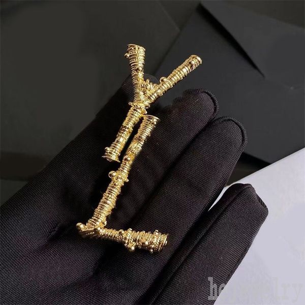 pins, brooches spiral stria letter shape silver plated designer brooch make old effect suit coat pins cjeweler clothing dress shirt jewelry
pins, brooches spiral stria letter shape silver plated designer brooch make old effect suit coat pins cjeweler clothing dress shirt jewelry