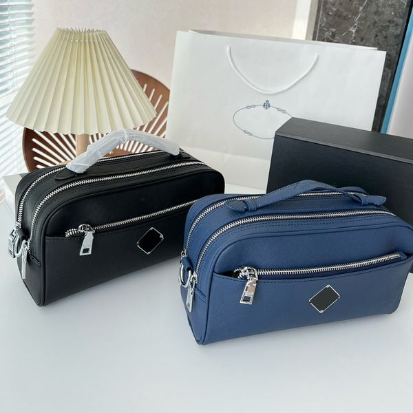 mens bags women toiletry dopp kit pouch handbag luxurys designers shouder crossbody bag messenger ladies travel handbags 26cm
mens bags women toiletry dopp kit pouch handbag luxurys designers shouder crossbody bag messenger ladies travel handbags 26cm