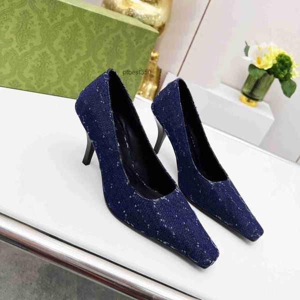 dress shoes 2023 ggity fashion women leather high heel letter party wedding tourism holiday casual flat shoes 02-009, Black
dress shoes 2023 ggity fashion women leather high heel letter party wedding tourism holiday casual flat shoes 02-009, Black