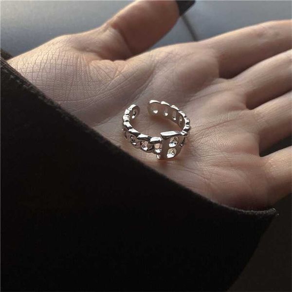 2023 designer new korean b family letter opening advanced cold wind grid alloy ring personalized simple and versatile finger buckle, Silver
2023 designer new korean b family letter opening advanced cold wind grid alloy ring personalized simple and versatile finger buckle, Silver