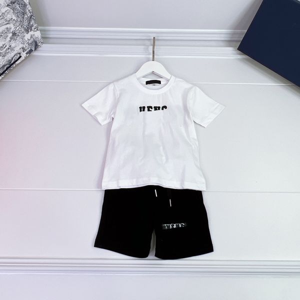 2023 luxury letter embroidery t-shirts sets high end children cotton t shirts with bamboo cotton sports shorts two pieces sets designer kids, White
2023 luxury letter embroidery t-shirts sets high end children cotton t shirts with bamboo cotton sports shorts two pieces sets designer kids, White