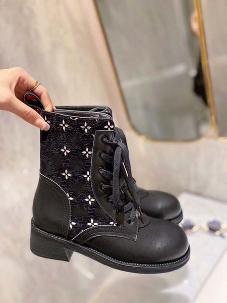 martin desert boot cowboy fashion leather ankle boot womens designer vintage jacquard canvas and cow leather tongue embossed back loop, Black
martin desert boot cowboy fashion leather ankle boot womens designer vintage jacquard canvas and cow leather tongue embossed back loop, Black
