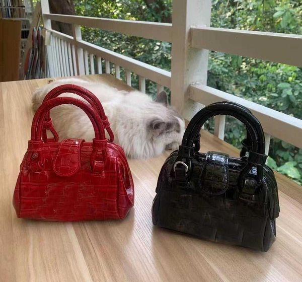 crossbody boston pillow bag totes handbags red wallet luxury brand designer shoulder clutch messengers purses 230318
crossbody boston pillow bag totes handbags red wallet luxury brand designer shoulder clutch messengers purses 230318