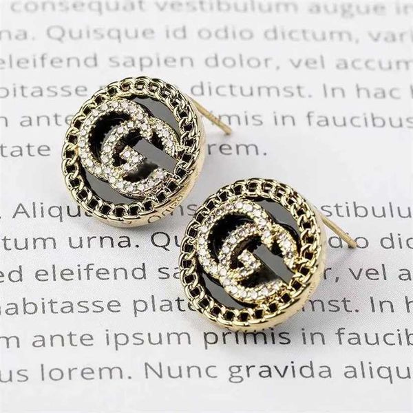 2023 designer new 925 pure tremella needle small fragrance inlaid diamond circle letter advanced sense earrings, Golden
2023 designer new 925 pure tremella needle small fragrance inlaid diamond circle letter advanced sense earrings, Golden